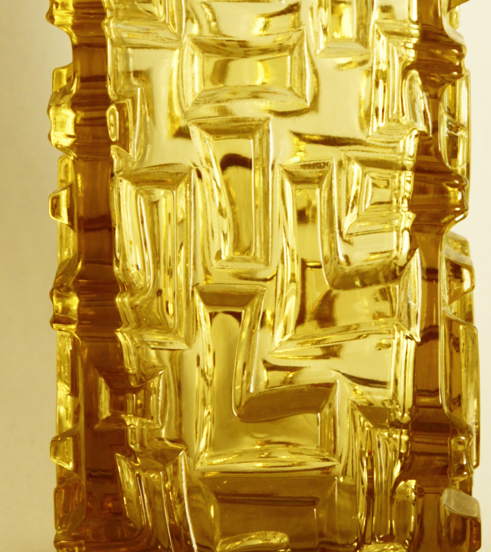 Vladislav Urban Vase, Yellow