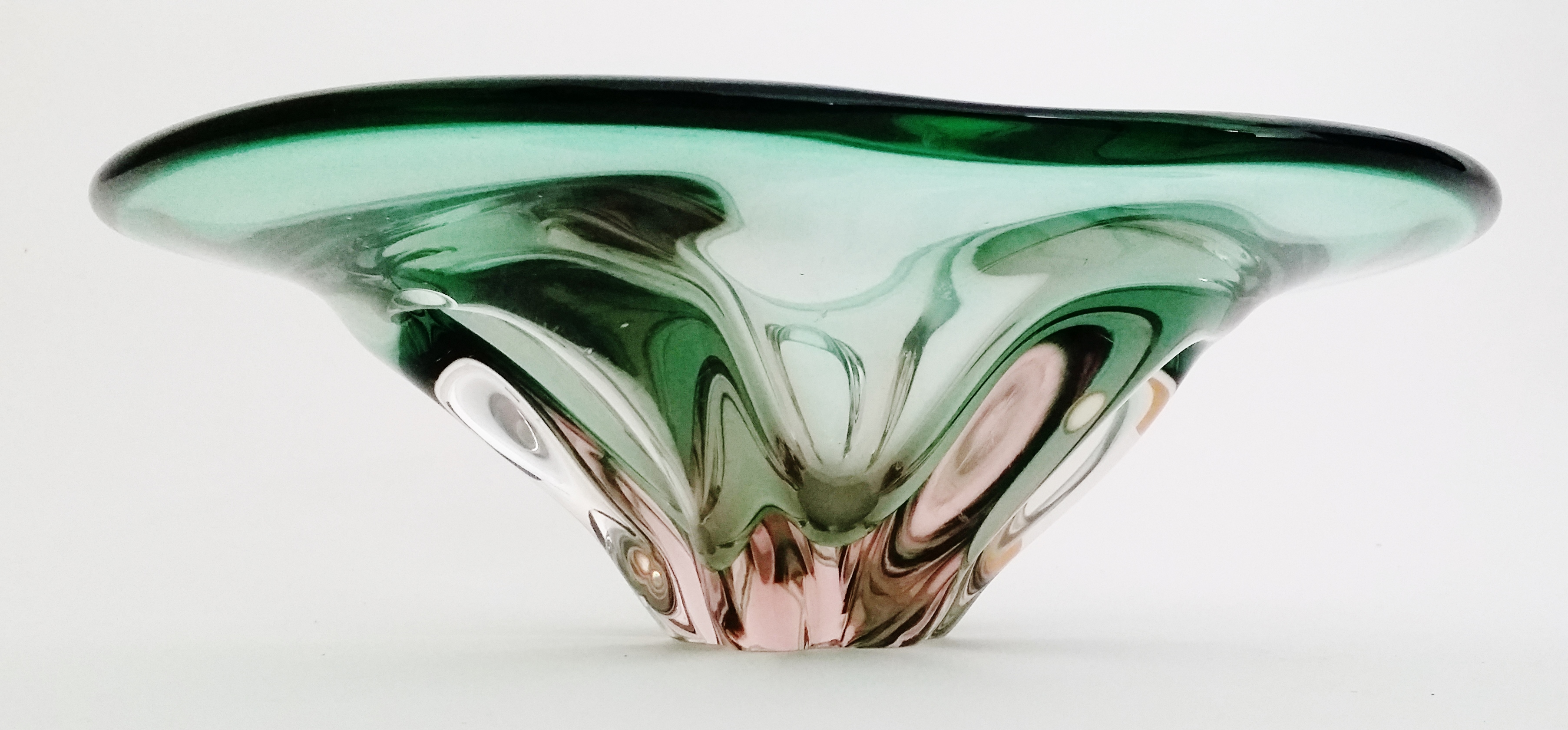 Glass bowl