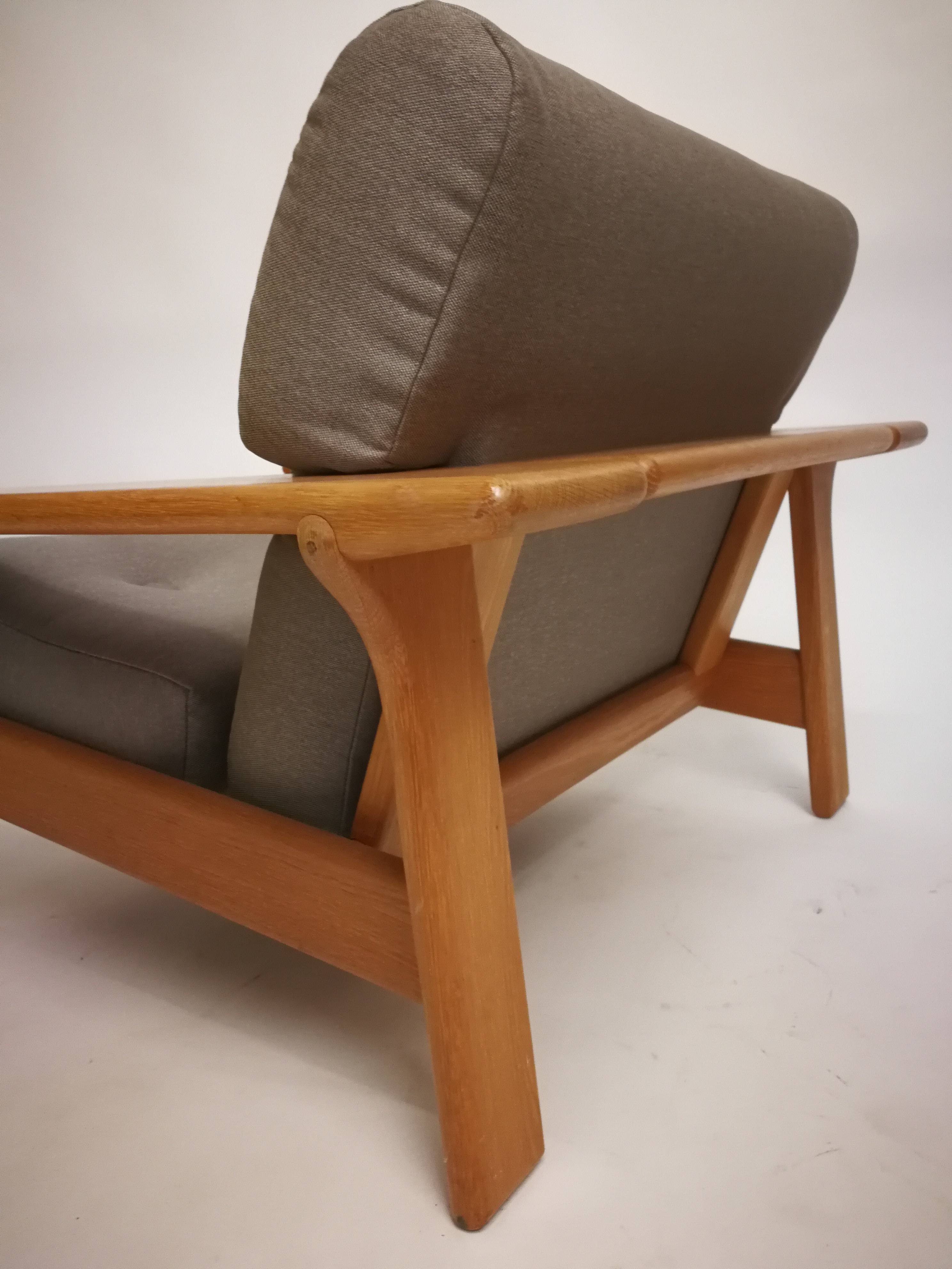oak arm chair 
